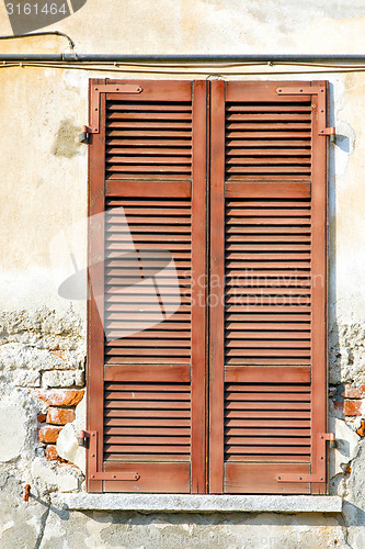 Image of red window  varano  i palaces italy      sunny day     venetian 