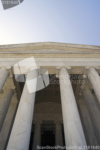 Image of Jefferson Memorial Entrance