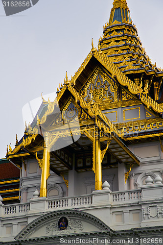 Image of  thailand  in  bangkok  rain   temple terrace