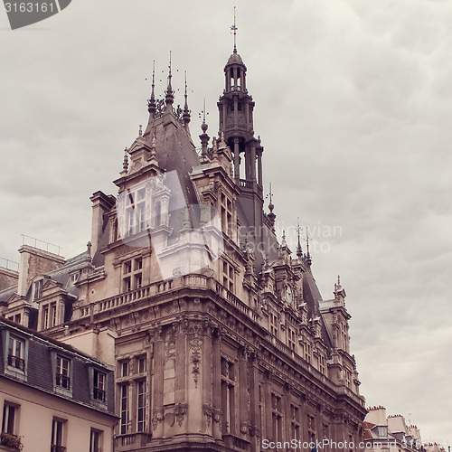 Image of Louvre Museum