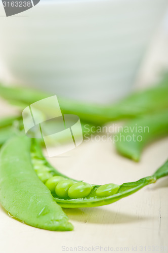 Image of hearthy fresh green peas 