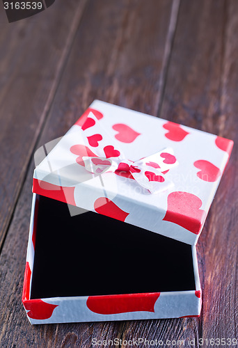 Image of box for present