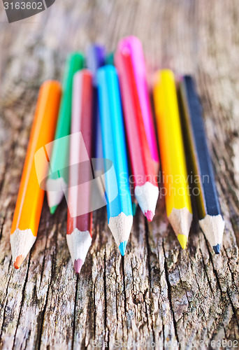 Image of color pencils