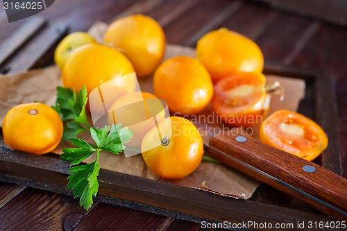 Image of yellow tomato