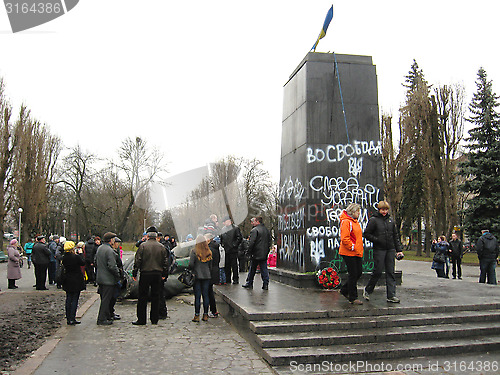 Image of pedestal of thrown monument to Lenin