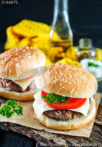 Image of cheeseburgers