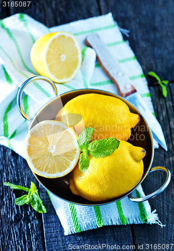 Image of lemons