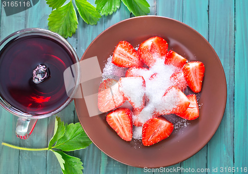 Image of strawberry with sugar