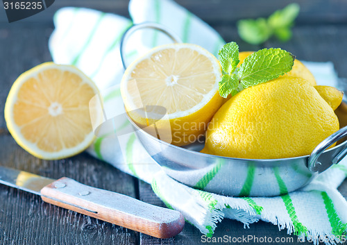 Image of lemons