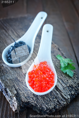 Image of red and black caviar