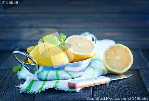 Image of lemons