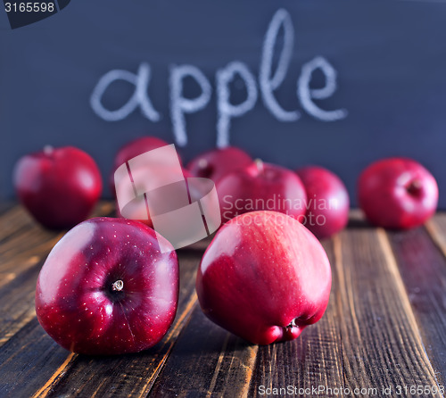 Image of red apples