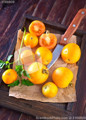 Image of yellow tomato