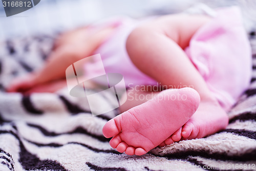 Image of bare feet baby