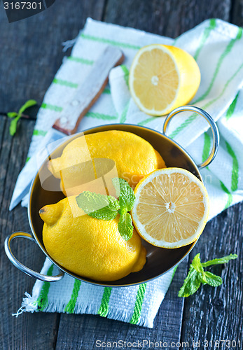 Image of lemons