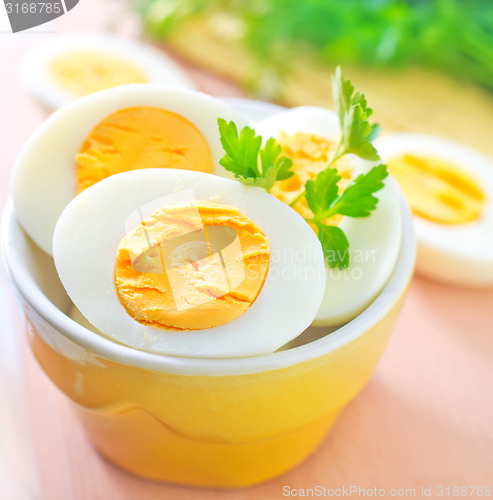 Image of boiled eggs