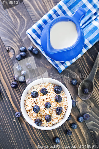 Image of oat flakes with blueberry