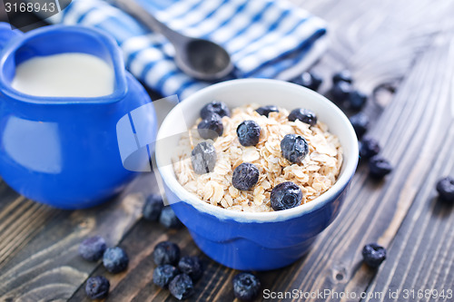 Image of oat flakes with blueberry