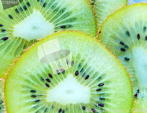 Image of fresh kiwi