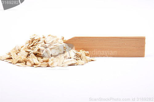 Image of Oat flakes at plate