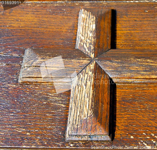 Image of  lombardy  italy   cross castellanza   closed wood