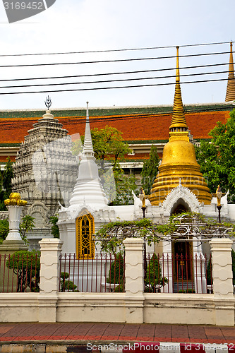 Image of  pavement gold    temple   in   bangkok  tree