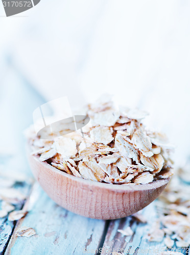 Image of raw oat flakes