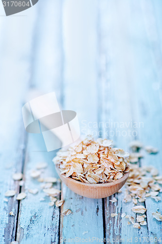 Image of raw oat flakes