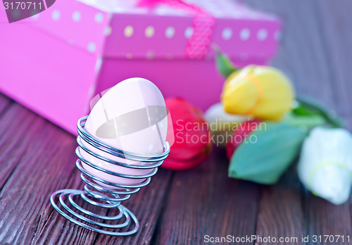 Image of easter eggs and flowers