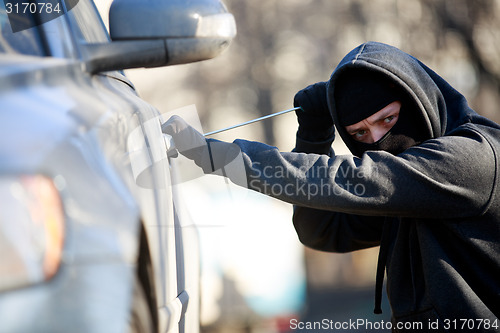 Image of car thief 