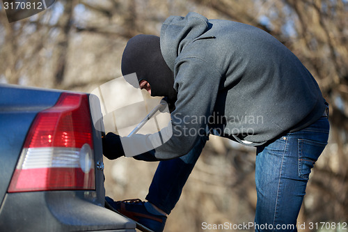 Image of Car thief