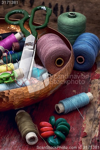 Image of threads and other tools dressmaker 