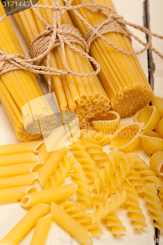 Image of bunch of Italian pasta type