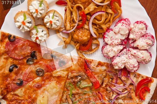 Image of pizza and sushi f