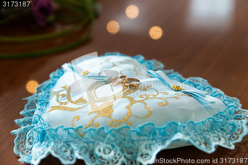 Image of Ring Pillows on the table