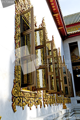 Image of temple  phangan bangkok  incision red wenetian 