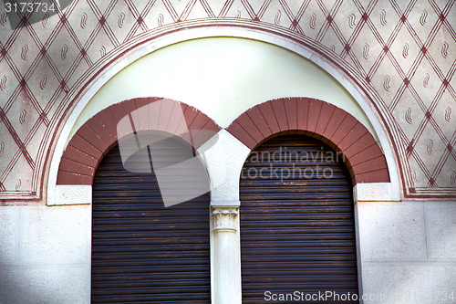 Image of rose window  italy  lombardy     in  the abbiate      closed bri