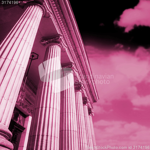 Image of Greek pillars