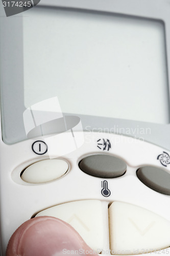 Image of Remote buttons.