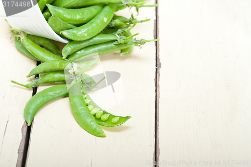 Image of hearthy fresh green peas 