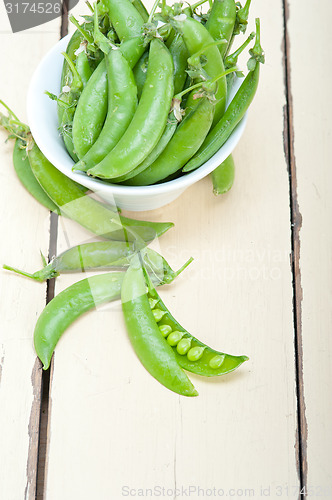 Image of hearthy fresh green peas 