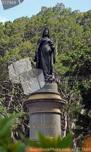 Image of queen victoria sculptur