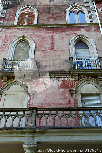 Image of     in  the milano old   window closed brick   pipe