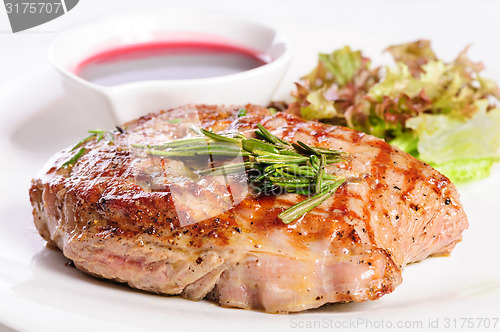 Image of Grilled steaks and vegetable salad