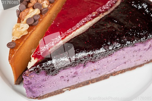 Image of cheesecake with chocolate and nuts