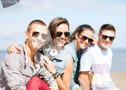 Image of group of teenagers hanging out