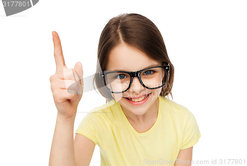 Image of smiling little girl in eyeglasses