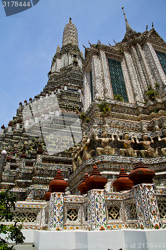 Image of asia  thailand  in  bangkok    roof    palaces     sky      reli