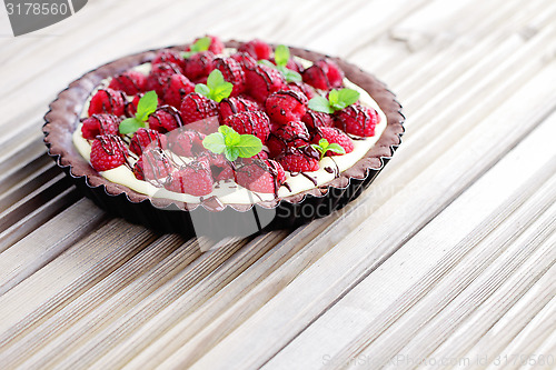 Image of tart with raspberries
