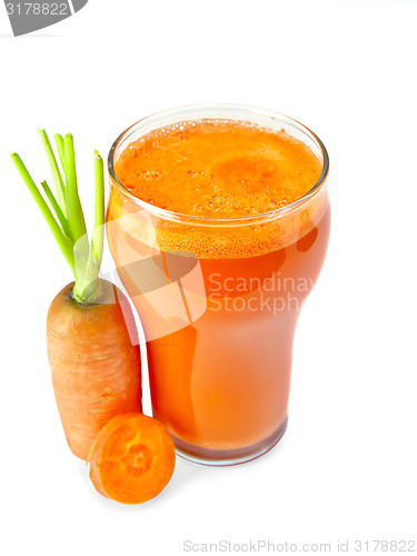 Image of Juice carrot in glassful